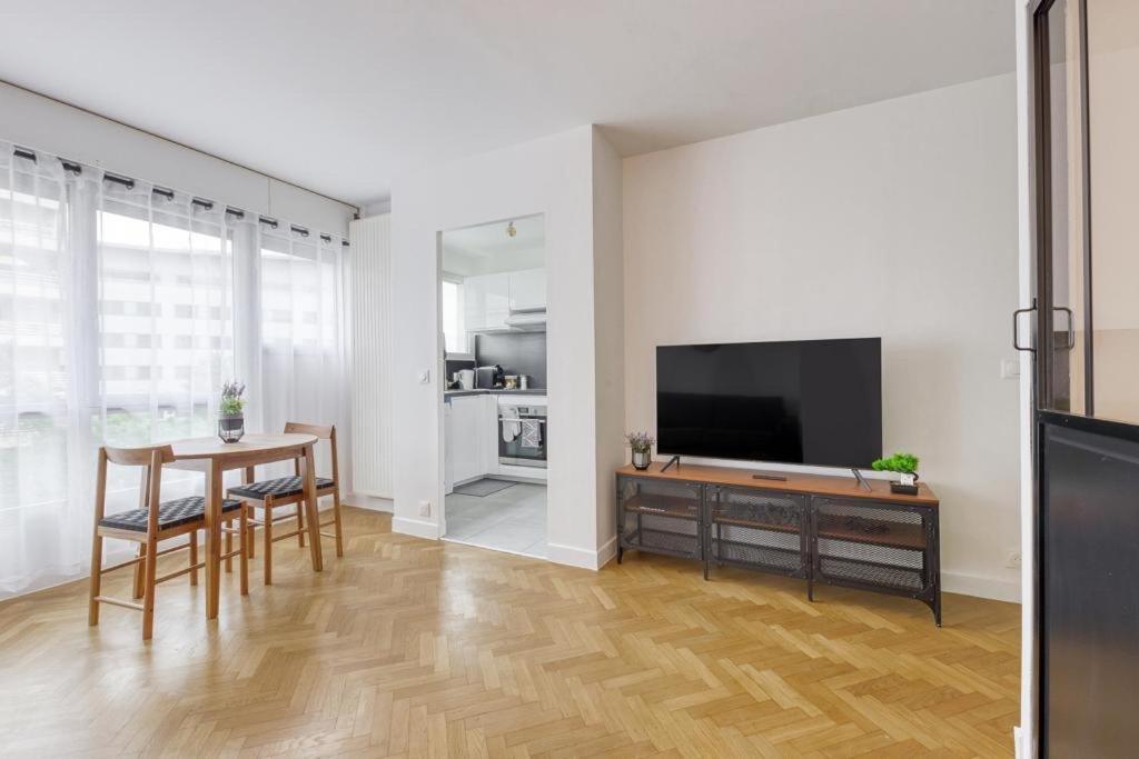 L'Appartement D'Art Et De Lumiere กลีชี ภายนอก รูปภาพ